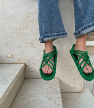 Cargar imagen en el visor de la galería, JC Holly green